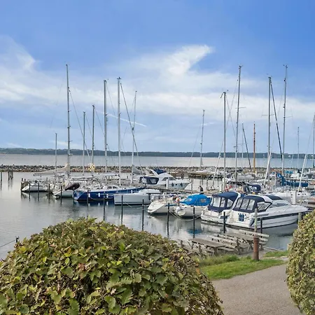 Exclusive With Stunning Marina Views In Feriehus