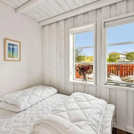 Exclusive With Stunning Marina Views In Feriehus