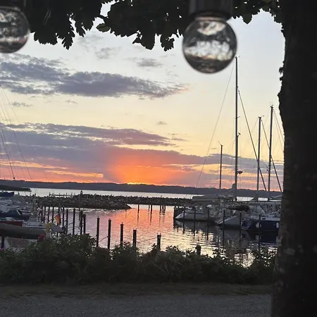 Exclusive With Stunning Marina Views In Feriehus *